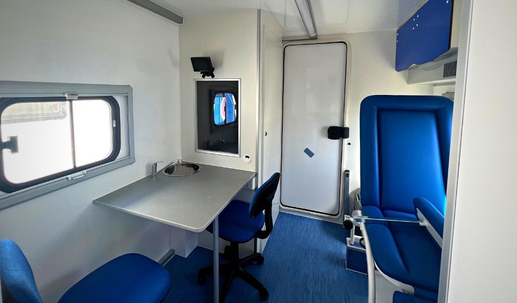 Veicoli speciali sanitari ambulatorio mobile interno – Mastervan