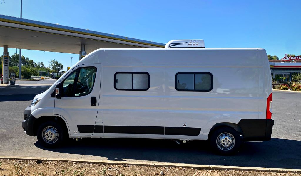 Veicoli tecnici ufficio mobile esterno – Mastervan